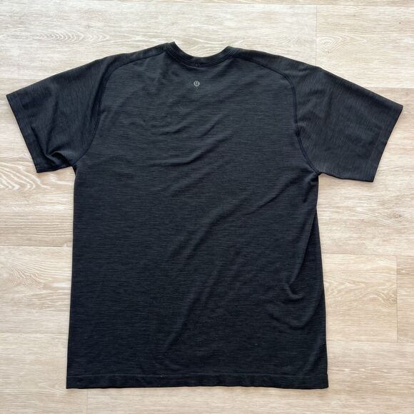 Lululemon Metal Vent Tech Short Sleeve Shirt Black Men's-Size L - Picture 2 of 8
